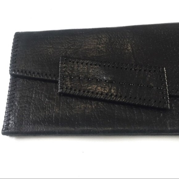 Black embossed leather like clutch - Picture 5 of 7